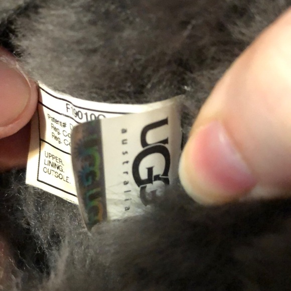 Uggs - Picture 4 of 11